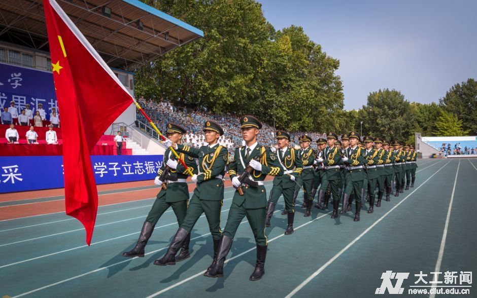 国旗护卫队。(摄影 吉安 )