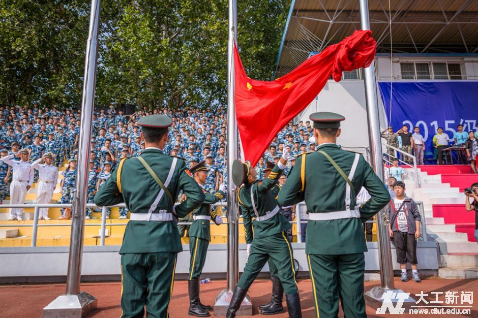 国旗护卫队升国旗仪式。(摄影 吉安)